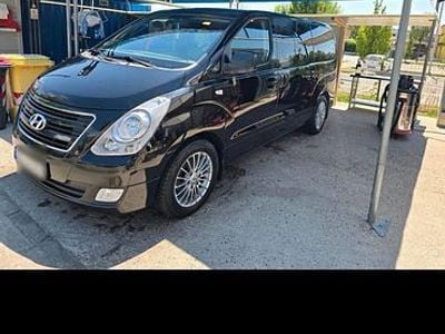 Gebraucht Hyundai H-1 170 PS (125 kW) 2016 Schwarz Van / Kleinbus