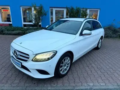 Gebraucht Mercedes C220 194 PS (142 kW) 2020 Weiß Kombi