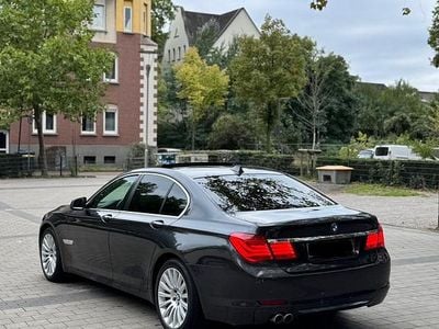 BMW 730