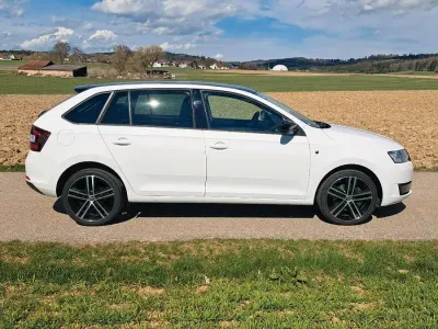 Gebraucht Skoda Rapid 105 PS (77 kW) 2014 Weiß Kleinwagen