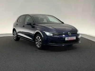 Gebraucht VW Golf VIII Active 110 PS (80 kW) 2021 Blau Limousine