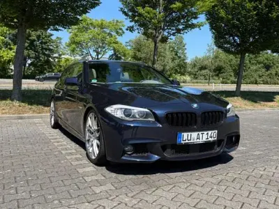 Gebraucht BMW 550 Comfort Edition 408 PS (300 kW) 2011 Blau Kombi