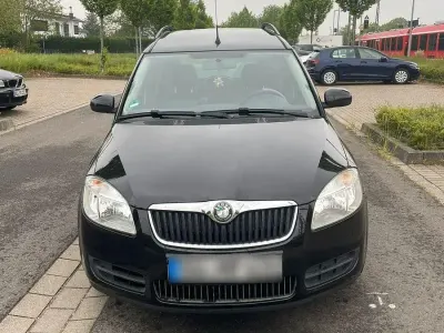 Gebraucht Skoda Roomster 69 PS (50 kW) 2009 Schwarz Van / Kleinbus