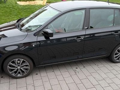Usata Skoda Rapid 105 CV (77 kW) 2015 Nero Utilitaria