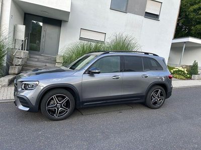 Mercedes GLB250
