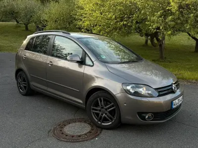Gebraucht VW Golf Plus Cross Team 105 PS (77 kW) 2010 Gold Van / Kleinbus