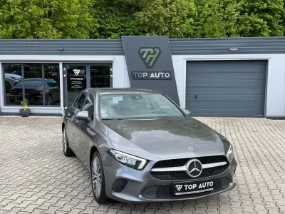 Używany Mercedes A180 136 KM (100 kW) 2021 Szary Sedan/Limuzyna