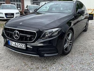 Usata Mercedes E220 AMG line 194 CV (142 kW) 2019 Nero SUV