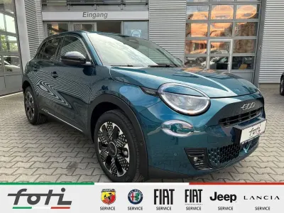 Neu Fiat 600 La Prima 145 PS (106 kW) 2026 Grün SUV
