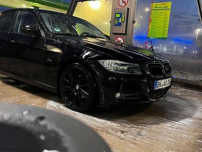 Schwarz Gebraucht 2009 BMW 318 Limousine | 4.800 € (Fairer Preis)