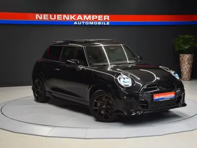 Używany Mini John Cooper Works 156 KM (114 kW) 2024 Czarny Hatchback