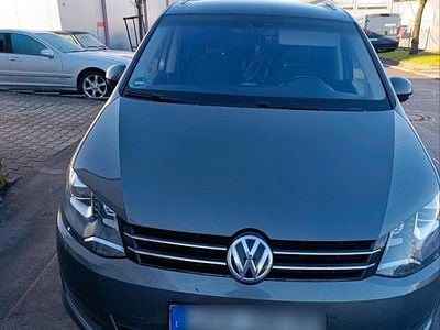 Gebraucht VW Sharan 184 PS (135 kW) 2016 Grau Van / Kleinbus