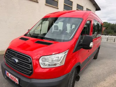 Gebraucht Ford Transit Trend 105 PS (77 kW) 2018 Rot Van
