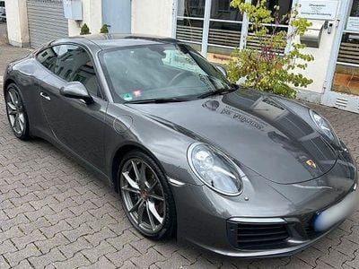 Porsche 911 Carrera