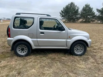 Używany Suzuki Jimny 82 KM (60 kW) 2000 Srebrny SUV