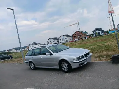 Gebraucht BMW 528 M Sport 193 PS (141 kW) 2000 Silber Kombi