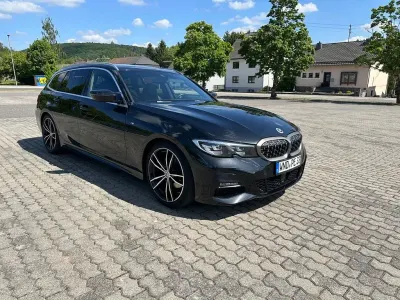 Gebraucht BMW 320 M Sport 190 PS (139 kW) 2020 Schwarz Kombi