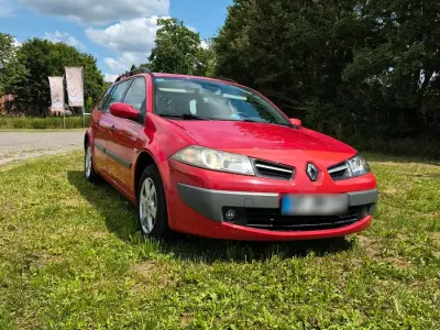 Gebraucht Renault Mégane GrandTour Avantage 111 PS (81 kW) 2009 Rot Kombi