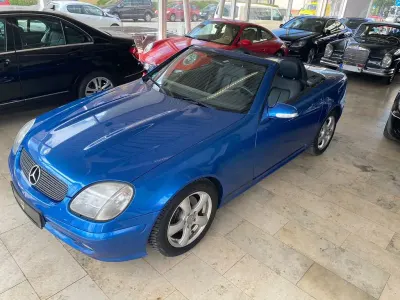 Gebraucht Mercedes SLK320 218 PS (160 kW) 2005 Blau Cabrio