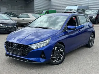 Gebraucht Hyundai i20 Edition 30 101 PS (74 kW) 2021 Blau Kleinwagen