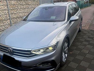 Gebraucht VW Passat 239 PS (175 kW) 2020 Kombi