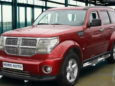 Gebraucht Dodge Nitro 177 PS (130 kW) 2010 Rot SUV