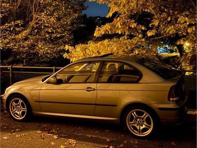 Grau Gebraucht 2004 BMW 316 Compact Advantage Kleinwagen | 2.000 € (Fairer Preis)