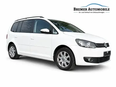 Gebraucht VW Touran Comfortline 140 PS (102 kW) 2014 Pure white Van / Kleinbus