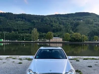 Używany Mercedes C280 Sport Edition 232 KM (170 kW) 2005 Srebrny Sedan/Limuzyna