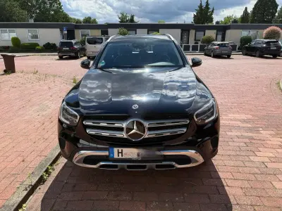Gebraucht Mercedes GLC200 163 PS (119 kW) 2019 Schwarz SUV