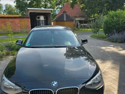 Gebraucht BMW 114 102 PS (75 kW) 2013 Schwarz Kleinwagen