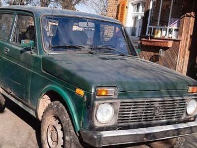 Gebraucht Lada niva 82 PS (60 kW) 2001 Grün SUV