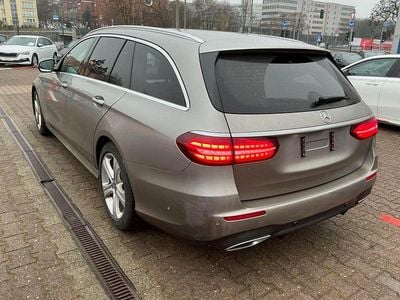 Gebraucht Mercedes E220 AMG line 195 PS (143 kW) 2021 Grau Kombi