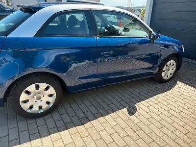 Usata Audi A1 Ambition 122 CV (89 kW) 2012 Blu Utilitaria