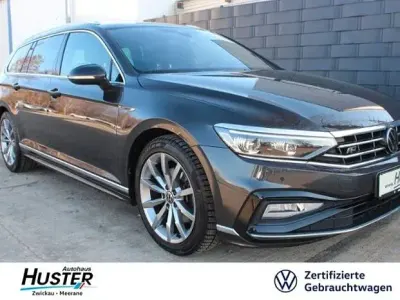 Gebraucht VW Passat Elegance 150 PS (110 kW) 2022 Grau Kombi