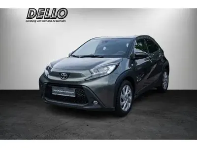 Gebraucht Toyota Aygo X Comfort 72 PS (52 kW) 2022 Cardamon green metallic/ night sky black SUV