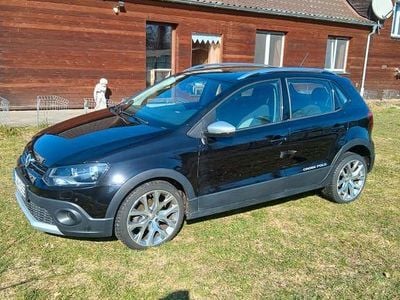Gebraucht VW Polo Sound 90 PS (66 kW) 2016 Schwarz Kleinwagen