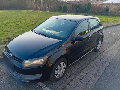 Gebraucht VW Polo 60 PS (44 kW) 2011 Schwarz Kleinwagen