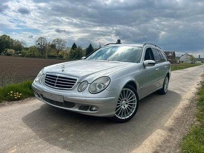 Usata Mercedes E350 272 CV (200 kW) 2005 Argento Station wagon