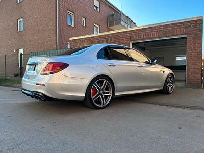 Mercedes E63 AMG