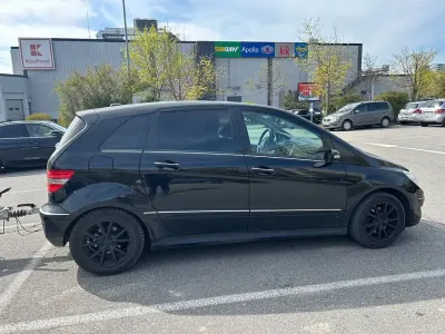 Gebraucht Mercedes B200 136 PS (100 kW) 2006 Schwarz Van / Kleinbus
