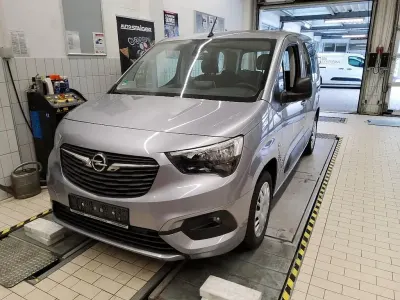 Używany Opel Combo-e Life Edition 100 kW (136 KM) 2022 Szary Minivan