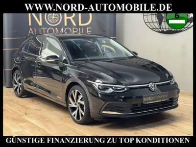 Gebraucht VW Golf VIII Style 190 PS (139 kW) 2023 Deep black perleffek (metallic) Limousine