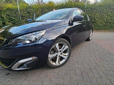 Blau Gebraucht 2014 Peugeot 308 Limousine | 3.900 € (Etwas zu teuer)