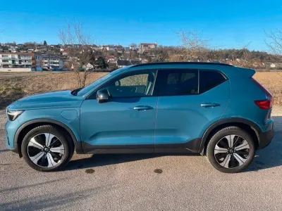 Gebraucht Volvo XC40 179 PS (131 kW) 2022 Blau SUV