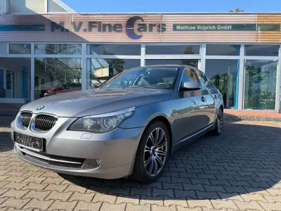 Gebraucht BMW 525 Sport Line 190 PS (139 kW) 2009 Grau Limousine