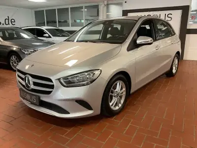 Gebraucht Mercedes B200 150 PS (110 kW) 2020 Silber Kleinwagen
