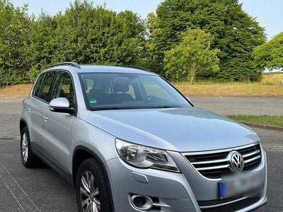 Gebraucht VW Tiguan 140 PS (102 kW) 2009 Silber SUV