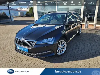 Gebraucht Skoda Superb Ambition 150 PS (110 kW) 2024 Schwarzmagic perleffekt Kombi