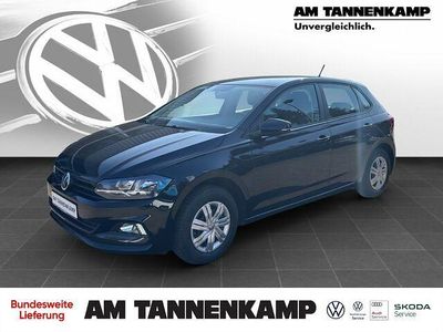 Deep black perleffekt (metallic) Gebraucht 2018 VW Polo Trendline Kleinwagen | 12.690 € (Etwas zu teuer)